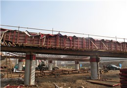 洛卢高速三标盖梁模板