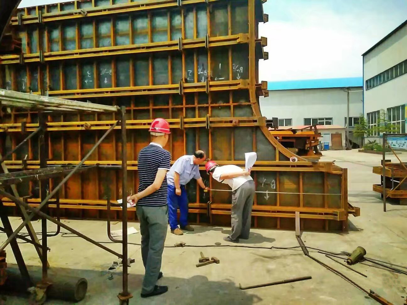 郑州钢模板加工定做厂家——桥梁模板的3大结构类型 郑州钢模板加工定做厂家——桥梁模板的3大结构类型