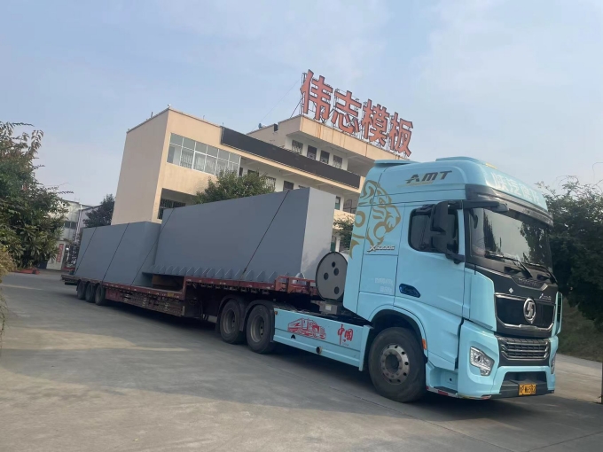 河南桥梁模板厂供应的薄壁墩模板发货中 河南桥梁模板厂供应的薄壁墩模板发货中