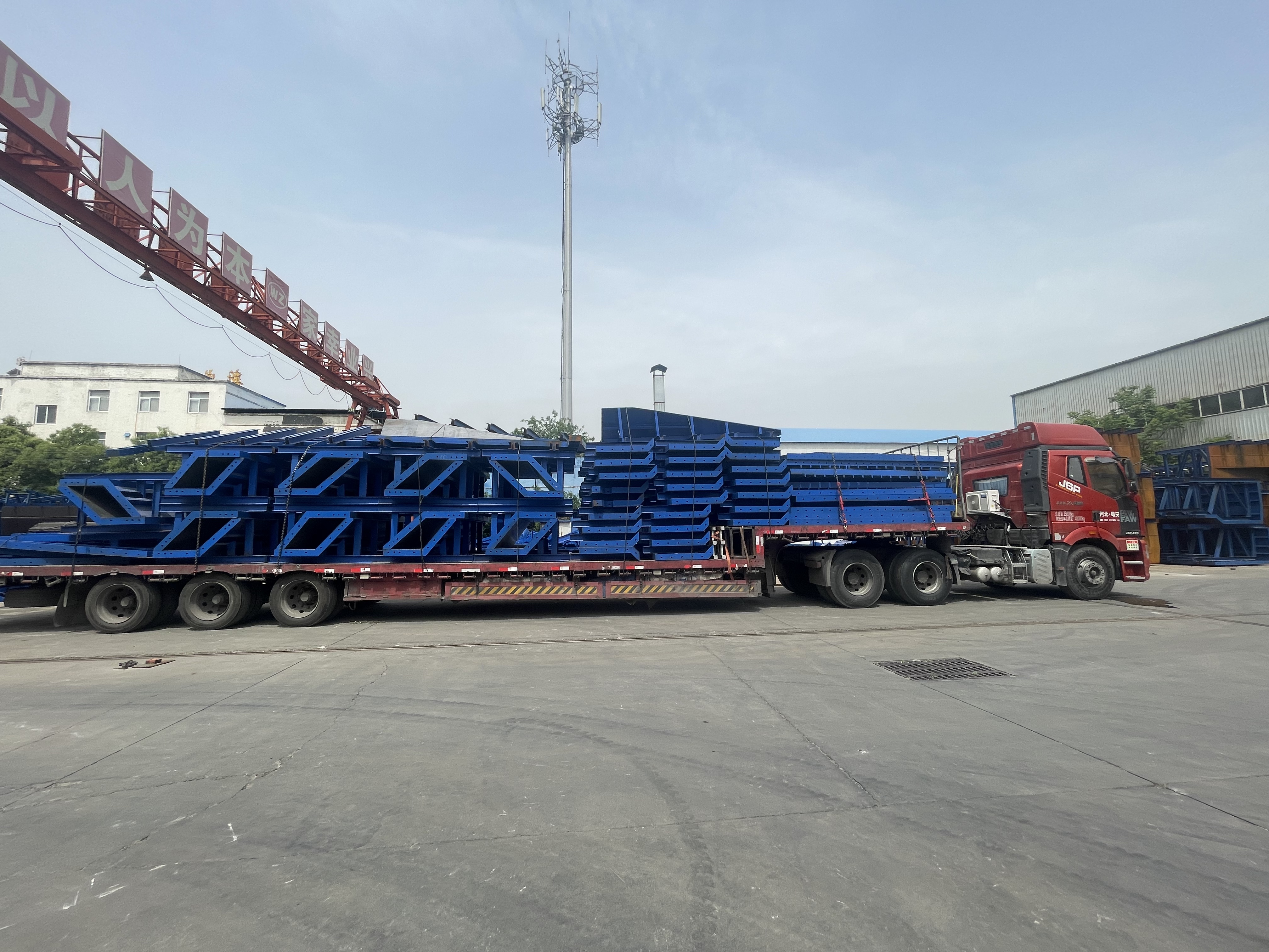 异型盖梁钢模板批量发货,助力桥梁建设再提速 异型盖梁钢模板批量发货,助力桥梁建设再提速